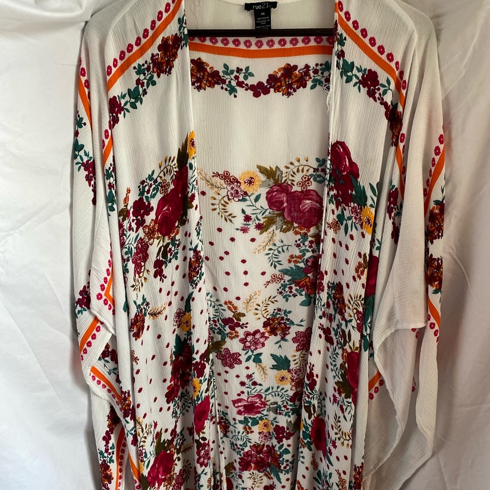 Rue 21 Floral Kamono - Bohemian - Shawl